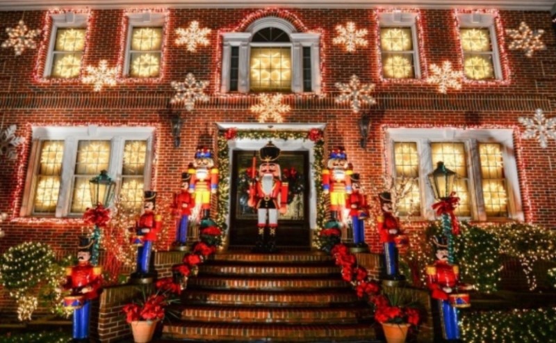 Descubre la ruta perfecta para llegar a Dyker Heights