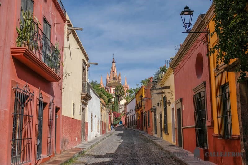 Descubre la mejor ruta para llegar a San Miguel de Allende y disfruta de su encanto colonial. ¡No te pierdas esta joya de México! #comollegarasanmigueldeallende