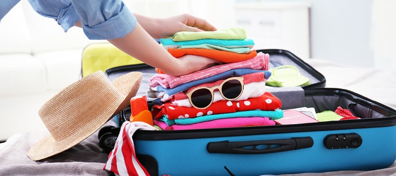 Aprende cómo preparar tus maletas para un viaje sin olvidar nada importante. Descubre nuestros consejos sobre cómo hacer las maletas de forma eficiente.